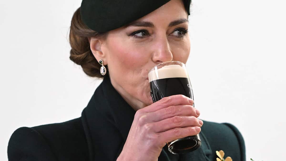 Prinzessin Kate stösst auf das Leben an