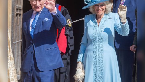 König Charles und Camilla gut gelaunt beim Ostergottesdienst