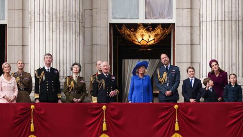 VE Day in London: Royal Family zeigt sich auf dem Palastbalkon