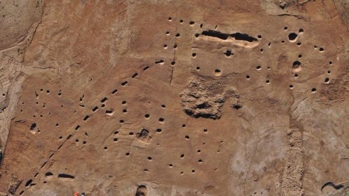 Nord de la France : une énigmatique boîte en bois exhumée d’un immense village vieux de 3 000 ans