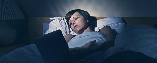 Doing This One Thing Makes Insomnia Even Worse, Psychologists Warn