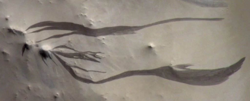 Dark Streaks on Mars May Not Be Signs of Flowing Water Like We Thought