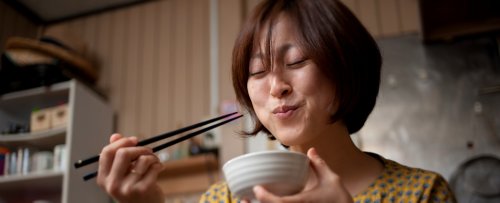 This Japanese Diet Is Linked to Less Brain Shinkage in Women, Experts Say