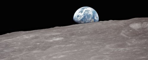 The Moon Stole Something From Deep Inside Earth Eons Ago, and Scientists Can Prove It