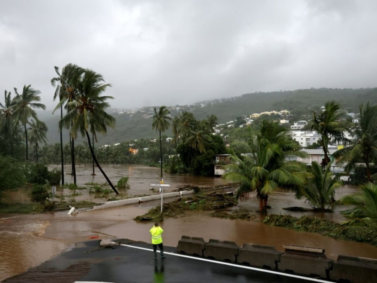 Passage du cyclone Garance sur La Réunion: une facture d’au moins 248 millions d’euros