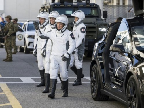 Départ imminent de la mission devant permettre le retour des astronautes coincés dans l'ISS