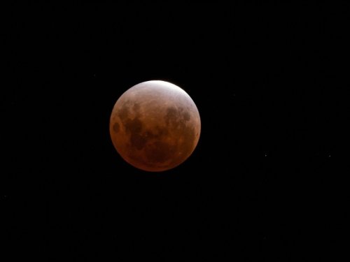 DIRECT. Suivez l'éclipse totale de Lune du 16 mai 2022 - Sciences et Avenir
