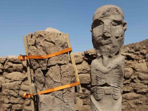 Göbekli Tepe : découverte de la plus ancienne sculpture peinte de l'humanité