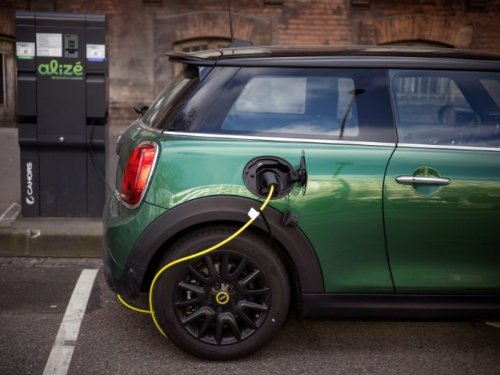 Automobile: les électriques ont poursuivi leur conquête du marché européen en 2022 - Sciences et Avenir