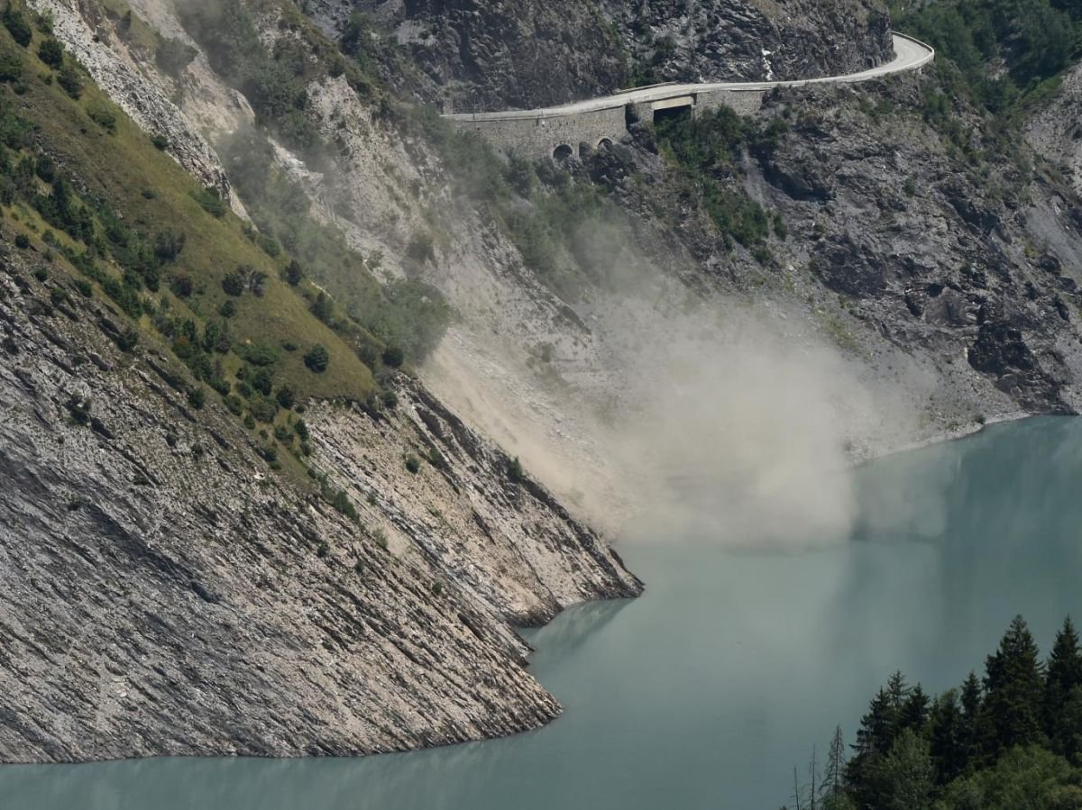 Pourquoi les montagnes s'effondrent
