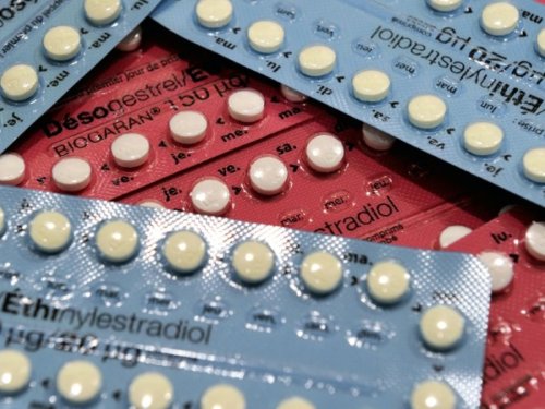 Médicaments à base de désogestrel: une surveillance limitée face à des risques jugés faibles