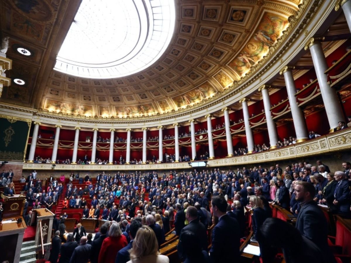 Assemblée: la réintroduction de néonicotinoïdes joue son match retour en commission