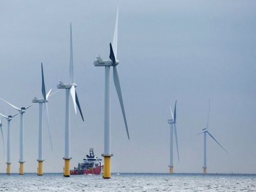 La France envisage un appel d'offres géant dans l'éolien marin