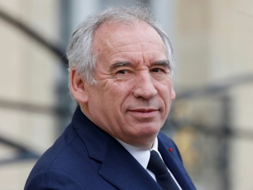 Bayrou et son gouvernement dévoilent leur plan contre les déserts médicaux