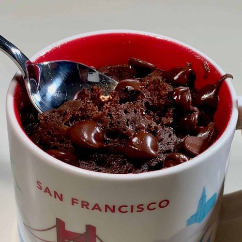 Chocolate Microwave Mug Cake (Eggless & Dairy-Free)
