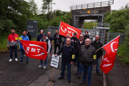 Shapps should not get involved in train negotiations with 'militant' RMT, says Graham Simpson