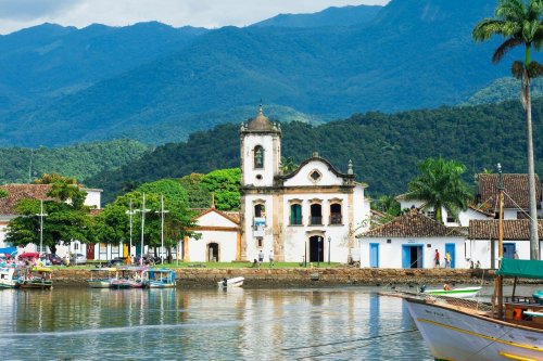Discover the Brazilian billionaires’ hideaway with a surprising wealth