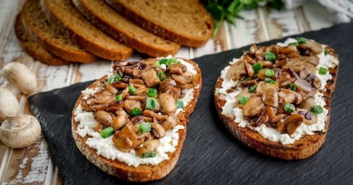 Copycat Mushroom Ricotta Toast Recipe