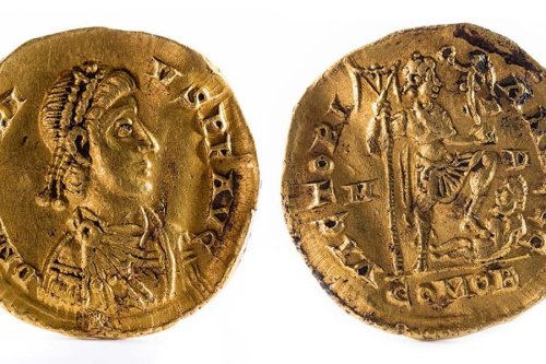 Freedivers Discover Europe’s Largest Collection of Gold Roman Coins