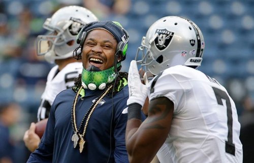 Marshawn Lynch agrees to contract with Raiders