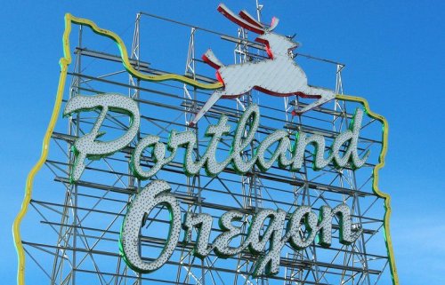 How to travel between Seattle and Portland by car, bus, train and plane — including a new $49 flight from Boeing Field