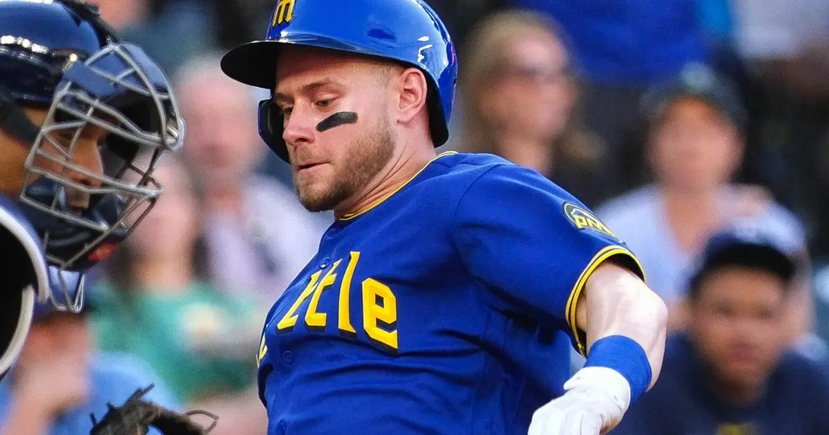 Mariners' Jarred Kelenic goes on IL after kicking water cooler and