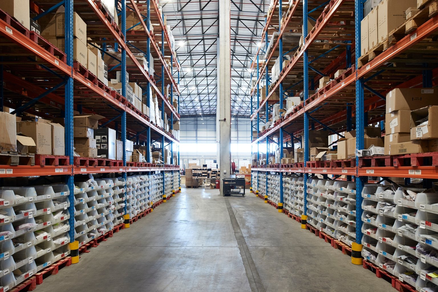 XLB’s Tough Year: Weak Momentum, Rising Risks, And No Clear Turnaround (NYSEARCA:XLB)