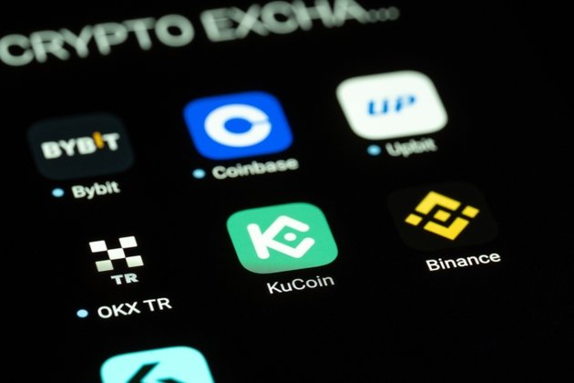 Trump-tied WLFI adds USD1 trading pairs on Binance crypto exchange