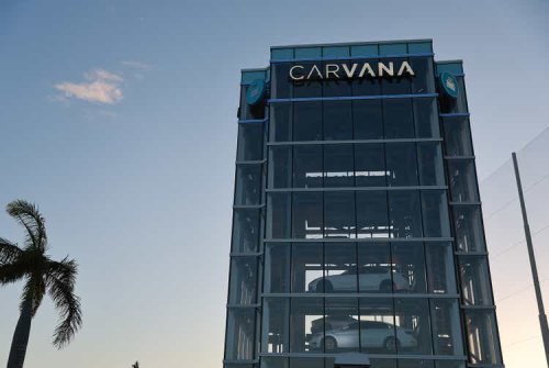 Carvana sinks to 52-week low on Fed fears, falling used auto prices