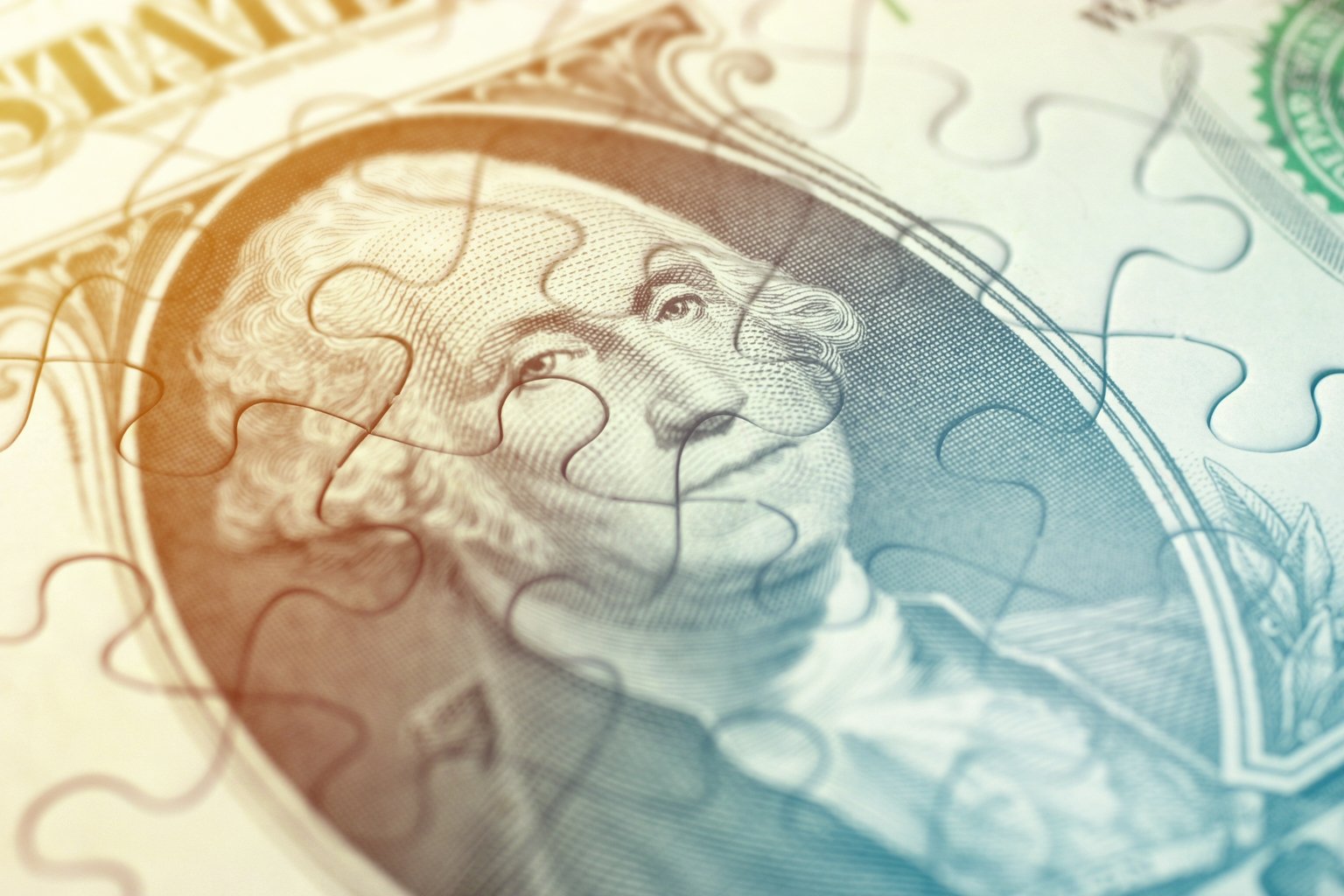 Dollar Consolidates Ahead Of Central Bank Meetings