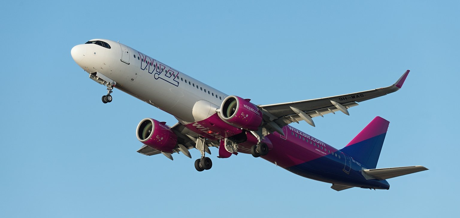 Wizz Air: April Traffic Data Confirms The Buy Thesis (OTCMKTS:WZZAF)