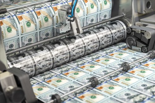 3 Monthly Dividend Payers: One For Safety, One For Growth, And One For A Bit Of Both