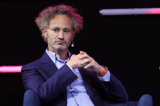 Palantir CEO speaks out against 'tokenmaxxing' being pushed by frontier labs