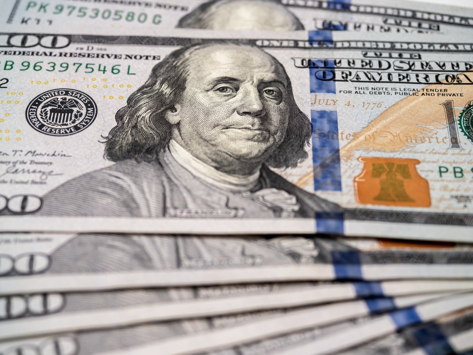 The Dollar Limps Into The Weekend