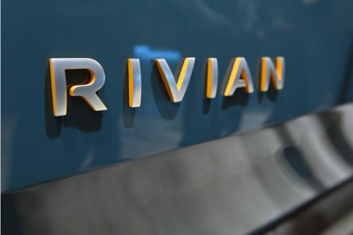 How do the Tesla Cybertruck and Rivian R1T compare? - Flipboard
