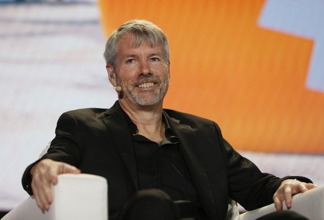 From 'add more dots' to '32?': Strategy’s Michael Saylor fuels fresh bitcoin-buy speculations (MSTR:NASDAQ)