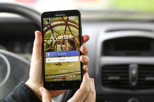 Airbnb Earnings: Mixed Outlook And Some Short-Term Tailwinds (ABNB)