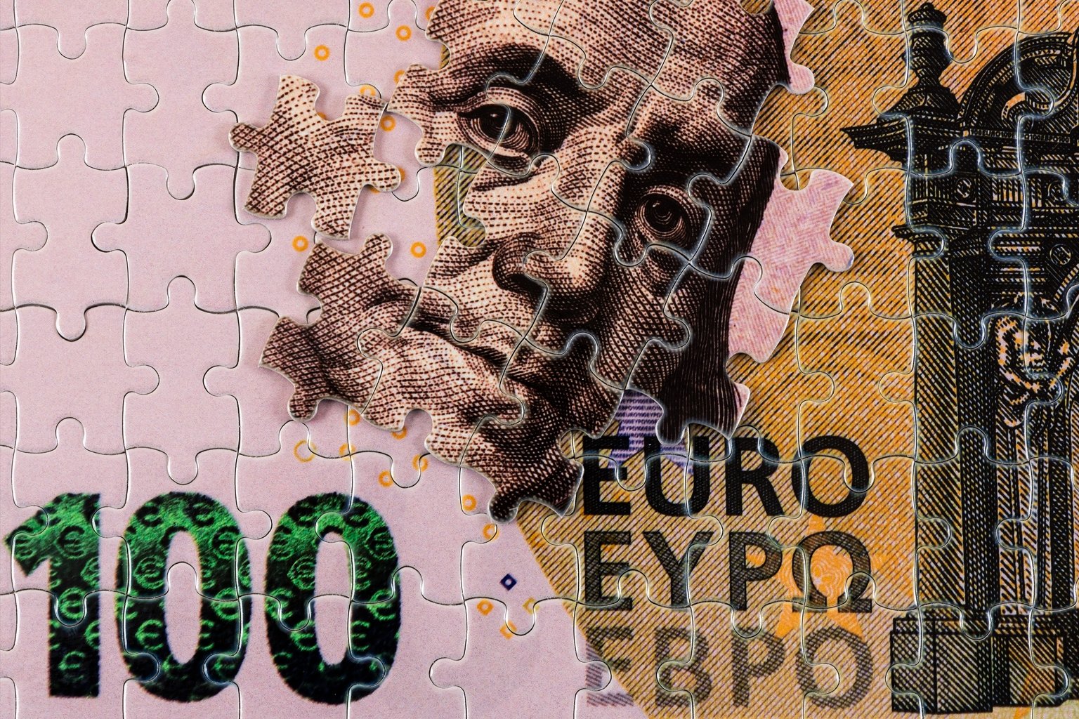 EUR/USD Edges Higher As Dollar Falters After U.S. Shutdown Deal And Weak Jobs Data