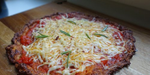 How to Make Cauliflower Pizza Crust That Doesn't Fall Apart