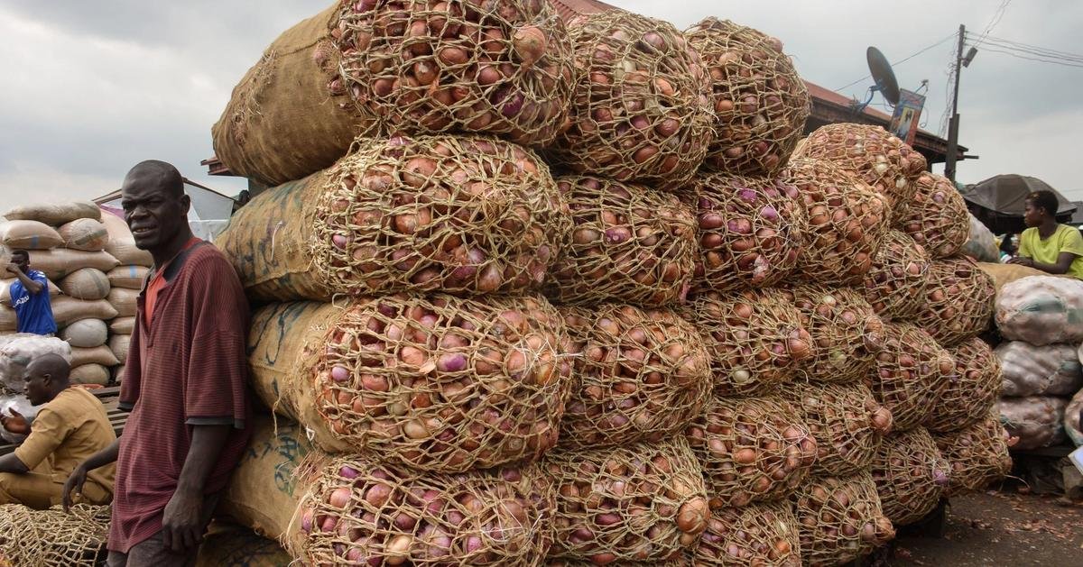 World Bank urges Nigeria to end import bans as poverty rises