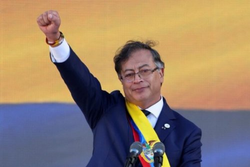 Tarihi ama sakin bir zafer: Kolombiya’nın ilk solcu devlet başkanı eski M-19 militanı Gustavo Petro - Serbestiyet