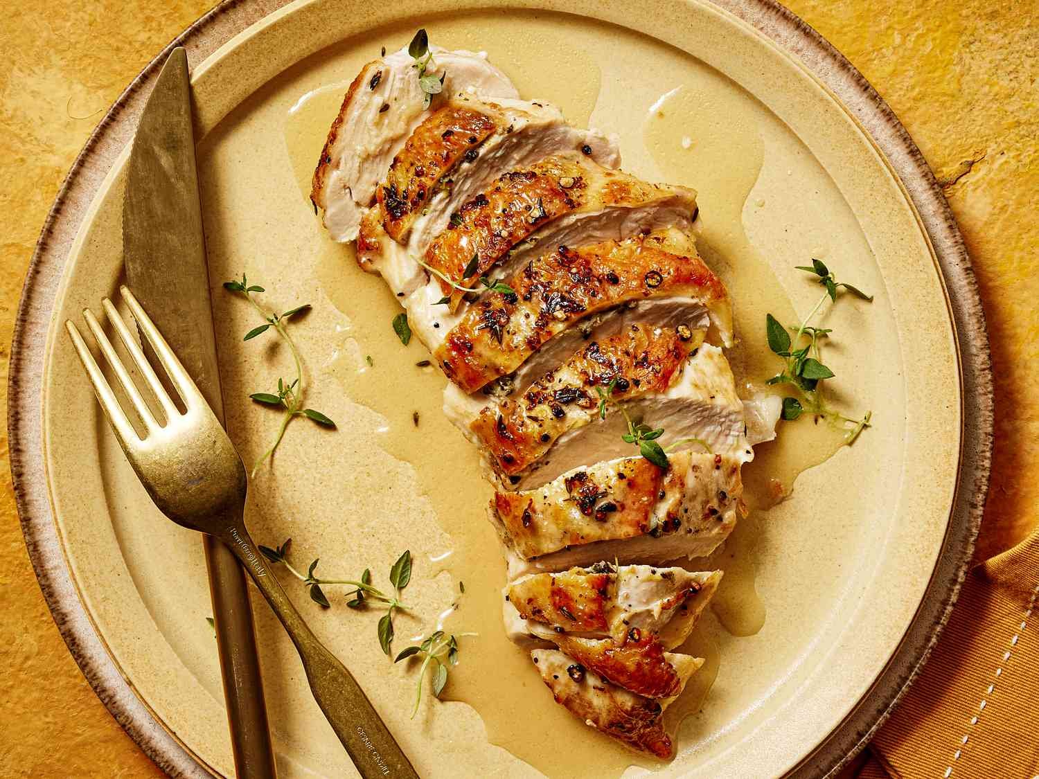 This Easy Skillet Lemon Chicken Has the Most Flavorful Pan Sauce