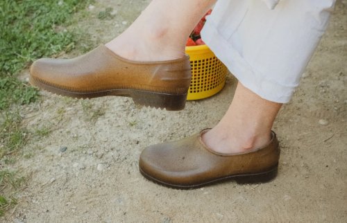 This Recycled Hemp Plastic Clog Is Only $58