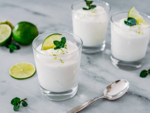 Schnelles Joghurt-Limetten-Dessert