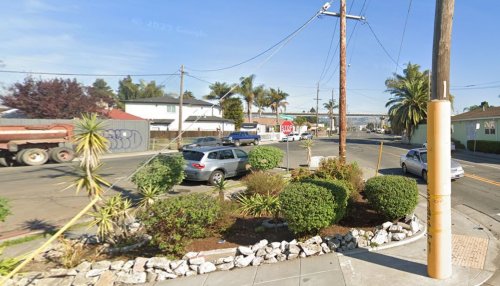 Oakland Man Crashes Into Car With Two Kids After Earlier CHP Chase