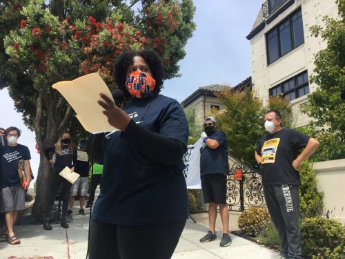 Gig Worker Classification Worsens Inequities During Pandemic, Organizer Says