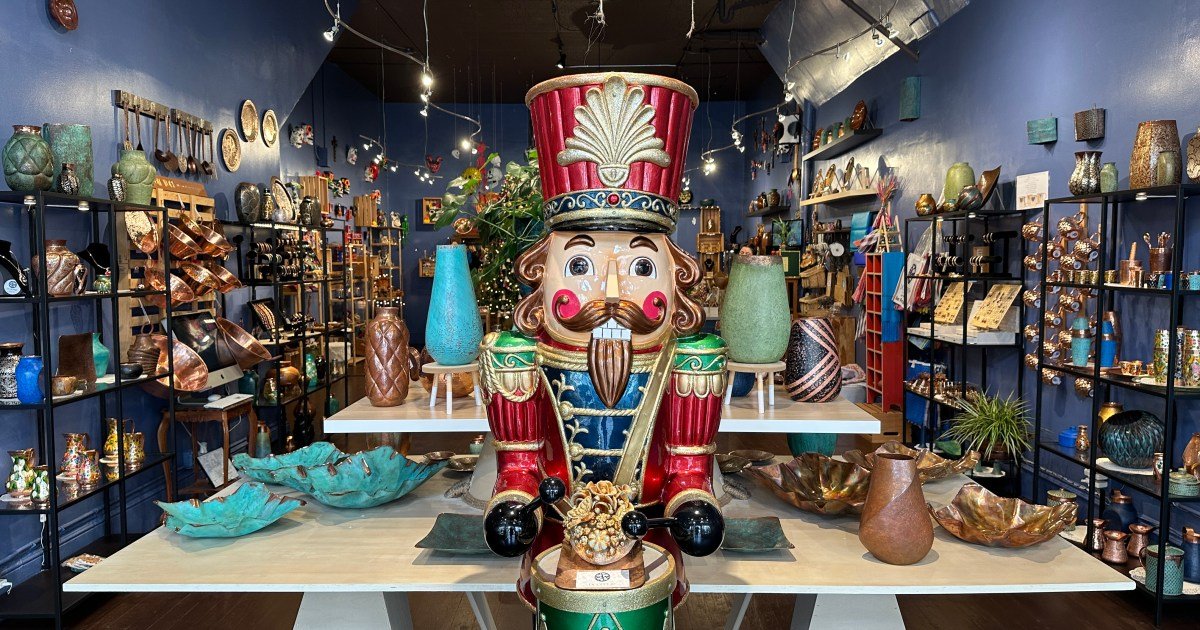 The Ultimate Guide to Holiday Shopping in San Francisco - cover