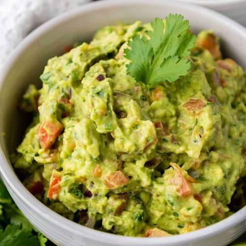 What to Eat with Guacamole - 17 Tasty Ideas!