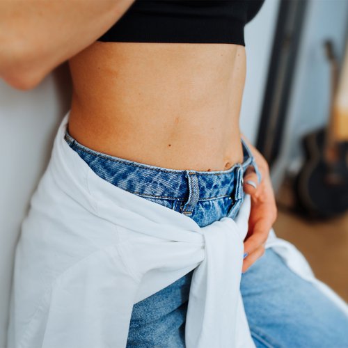 The Best Beverage To Cleanse Your Body And Get A Flatter Belly, According To Experts
