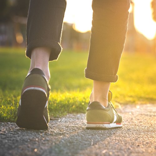 health-experts-share-how-walking-after-a-meal-can-instantly-lower-blood